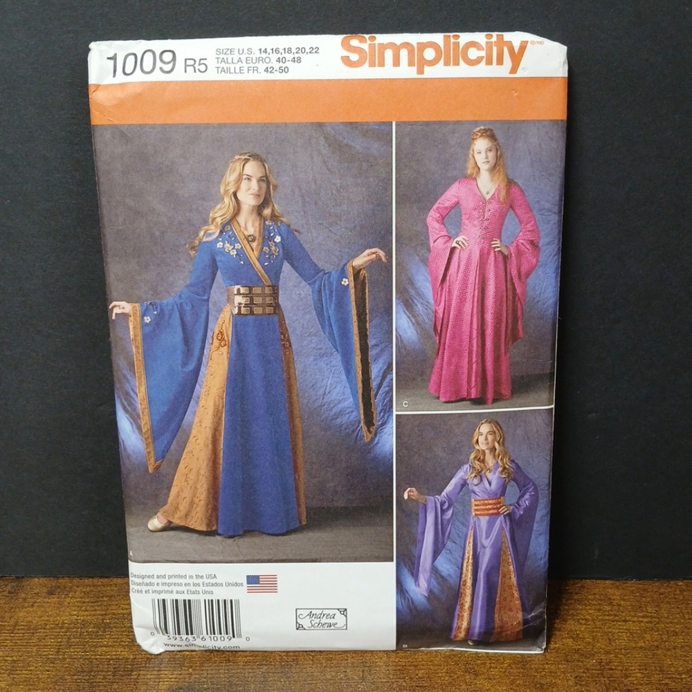 Simplicity 1009 Fantasy Medieval Gown w Bell Sleeves COSTUME Sz 14-22 UNCUT